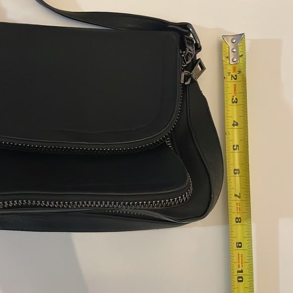 Aldo Faux Black Leather Crossbody Zipper Purse Bag - Picture 16 of 16